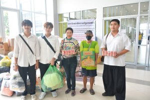 มรท. เปิดศูนย์รวมน้ำใจชาวไทยช่วยเหลือผู้ประสบอุทกภัยในพื้นที่ภาคเหนือ