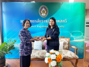 พิธีลงนามต่ออายุสัญญา MOU ระหว่าง มรภ.เทพสตรี กับ STKIP Persada Khatulistiwa ประเทศอินโดนีเซีย