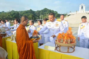 มรภ.เทพสตรี ร่วมพิธีบำเพ็ญกุศลถวายเป็นพระราชกุศล เนื่องในวันนวมินทรมหาราช ณ ศูนย์การทหารปืนใหญ่