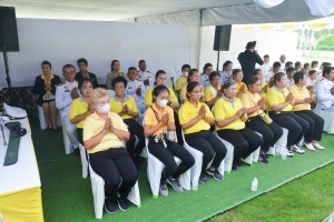 มรภ.เทพสตรี ร่วมพิธีบำเพ็ญกุศลถวายเป็นพระราชกุศล เนื่องในวันนวมินทรมหาราช ณ ศูนย์การทหารปืนใหญ่