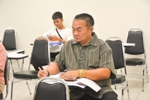 ศูนย์ภาษา จัดโครงการพัฒนาหลักสูตรภาษาอังกฤษเพื่อการสื่อสาร สำหรับบุคคลทั่วไป