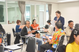 ศูนย์ภาษา จัดโครงการพัฒนาหลักสูตรภาษาอังกฤษเพื่อการสื่อสาร สำหรับบุคคลทั่วไป