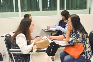 ศูนย์ภาษา จัดโครงการพัฒนาหลักสูตรภาษาอังกฤษเพื่อการสื่อสาร สำหรับบุคคลทั่วไป