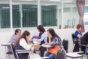 ศูนย์ภาษา จัดโครงการพัฒนาหลักสูตรภาษาอังกฤษเพื่อการสื่อสาร สำหรับบุคคลทั่วไป