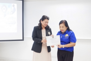 ศูนย์ภาษา จัดโครงการพัฒนาหลักสูตรภาษาอังกฤษเพื่อการสื่อสาร สำหรับบุคคลทั่วไป