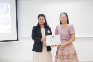 ศูนย์ภาษา จัดโครงการพัฒนาหลักสูตรภาษาอังกฤษเพื่อการสื่อสาร สำหรับบุคคลทั่วไป