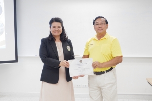 ศูนย์ภาษา จัดโครงการพัฒนาหลักสูตรภาษาอังกฤษเพื่อการสื่อสาร สำหรับบุคคลทั่วไป