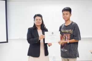 ศูนย์ภาษา จัดโครงการพัฒนาหลักสูตรภาษาอังกฤษเพื่อการสื่อสาร สำหรับบุคคลทั่วไป