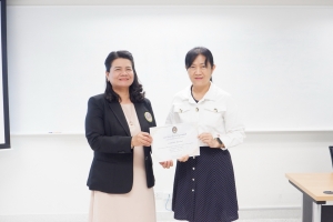 ศูนย์ภาษา จัดโครงการพัฒนาหลักสูตรภาษาอังกฤษเพื่อการสื่อสาร สำหรับบุคคลทั่วไป