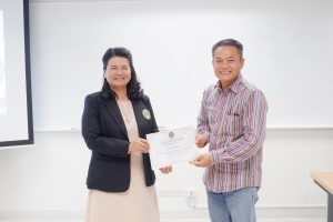ศูนย์ภาษา จัดโครงการพัฒนาหลักสูตรภาษาอังกฤษเพื่อการสื่อสาร สำหรับบุคคลทั่วไป
