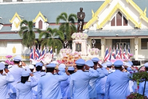 มรภ.เทพสตรี ร่วมพิธีถวายพวงมาลาสักการะเนื่องในวันปิยมหาราช