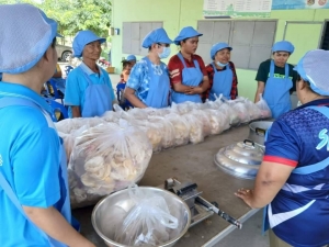 ศูนย์ส่งเสริมการจัดการศึกษาตามพระบรมราโชบาย มรภ.เทพสตรี จัดกิจกรรมสำหรับเกษตรกรในท้องถิ่นและผู้ผลิตอาหารเพื่อเชื่อมต่อและถ่ายทอดความรู้ “ศึกษาสภาพปัญหาและความต้องการของประชาชน ชุมชน ท้องถิ่น บ้านห้วงมะระ หมู่ที่ 5 ต.หนองกระทุ่ม อ.ค่ายบางระจัน จ.สิงห์บุรี และชุมชนใกล้เคียง
