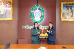 มรภ.กำแพงเพชร และ มรภ.สกลนคร ศึกษาดูงานศูนย์ภาษา และกองพัฒนานักศึกษา สนอ. มรภ.เทพสตรี