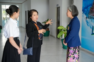 มรภ.กำแพงเพชร และ มรภ.สกลนคร ศึกษาดูงานศูนย์ภาษา และกองพัฒนานักศึกษา สนอ. มรภ.เทพสตรี