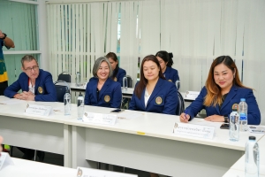 มรภ.กำแพงเพชร และ มรภ.สกลนคร ศึกษาดูงานศูนย์ภาษา และกองพัฒนานักศึกษา สนอ. มรภ.เทพสตรี