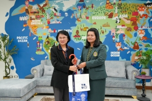 มรภ.กำแพงเพชร และ มรภ.สกลนคร ศึกษาดูงานศูนย์ภาษา และกองพัฒนานักศึกษา สนอ. มรภ.เทพสตรี