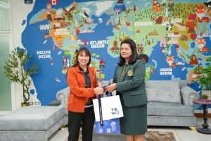มรภ.กำแพงเพชร และ มรภ.สกลนคร ศึกษาดูงานศูนย์ภาษา และกองพัฒนานักศึกษา สนอ. มรภ.เทพสตรี