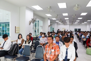 กองพัฒนานักศึกษาจัดประชุมชี้แจงรายละเอียดการสะสมชั่วโมงกิจกรรม และการลงนามในแบบยืนยันการกู้ยืมเงิน กยศ.