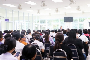 กองพัฒนานักศึกษาจัดประชุมชี้แจงรายละเอียดการสะสมชั่วโมงกิจกรรม และการลงนามในแบบยืนยันการกู้ยืมเงิน กยศ.