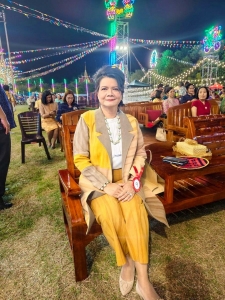 อธิการบดี มรภ.เทพสตรี ร่วมเดินแบบผ้าไทย ใส่ให้สนุก ในงานลอยกระทง เขาสามยอด Food & Fest 2567