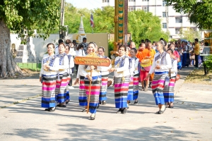 มรภ.เทพสตรี ร่วมโครงการสืบสานประเพณีลอยกระทง บุญผ้าป่าข้าวเม่าทอด ของเทศบาลตำบลป่าตาล