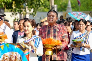 มรภ.เทพสตรี ร่วมโครงการสืบสานประเพณีลอยกระทง บุญผ้าป่าข้าวเม่าทอด ของเทศบาลตำบลป่าตาล