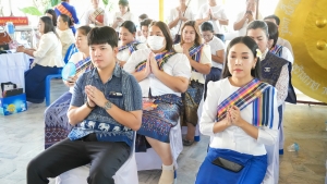 มรภ.เทพสตรี ร่วมโครงการสืบสานประเพณีลอยกระทง บุญผ้าป่าข้าวเม่าทอด ของเทศบาลตำบลป่าตาล