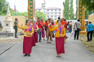 มรภ.เทพสตรี ร่วมโครงการสืบสานประเพณีลอยกระทง บุญผ้าป่าข้าวเม่าทอด ของเทศบาลตำบลป่าตาล