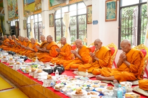 มรภ.เทพสตรี ร่วมโครงการสืบสานประเพณีลอยกระทง บุญผ้าป่าข้าวเม่าทอด ของเทศบาลตำบลป่าตาล