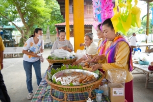 มรภ.เทพสตรี ร่วมโครงการสืบสานประเพณีลอยกระทง บุญผ้าป่าข้าวเม่าทอด ของเทศบาลตำบลป่าตาล