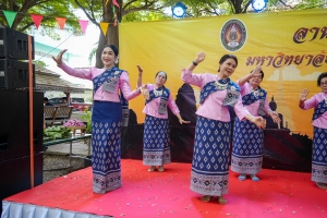 สำนักศิลปะและวัฒนธรรมจัดงานลานวัฒนธรรม 3 บุรี (จ.ลพบุรี)