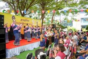 สำนักศิลปะและวัฒนธรรมจัดงานลานวัฒนธรรม 3 บุรี (จ.ลพบุรี)