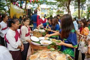 สำนักศิลปะและวัฒนธรรมจัดงานลานวัฒนธรรม 3 บุรี (จ.ลพบุรี)
