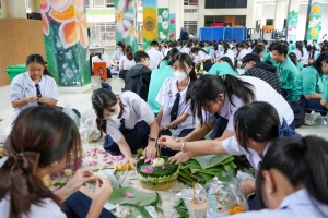 รร.สาธิต มรภ.เทพสตรี จัดงานสืบสานประเพณีลอยกระทง