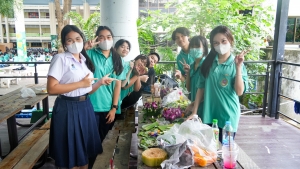 รร.สาธิต มรภ.เทพสตรี จัดงานสืบสานประเพณีลอยกระทง
