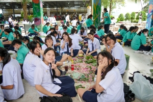 รร.สาธิต มรภ.เทพสตรี จัดงานสืบสานประเพณีลอยกระทง