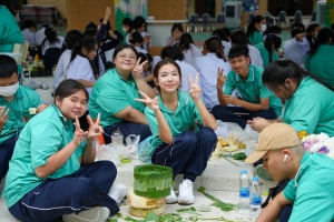 รร.สาธิต มรภ.เทพสตรี จัดงานสืบสานประเพณีลอยกระทง
