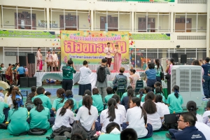 รร.สาธิต มรภ.เทพสตรี จัดงานสืบสานประเพณีลอยกระทง